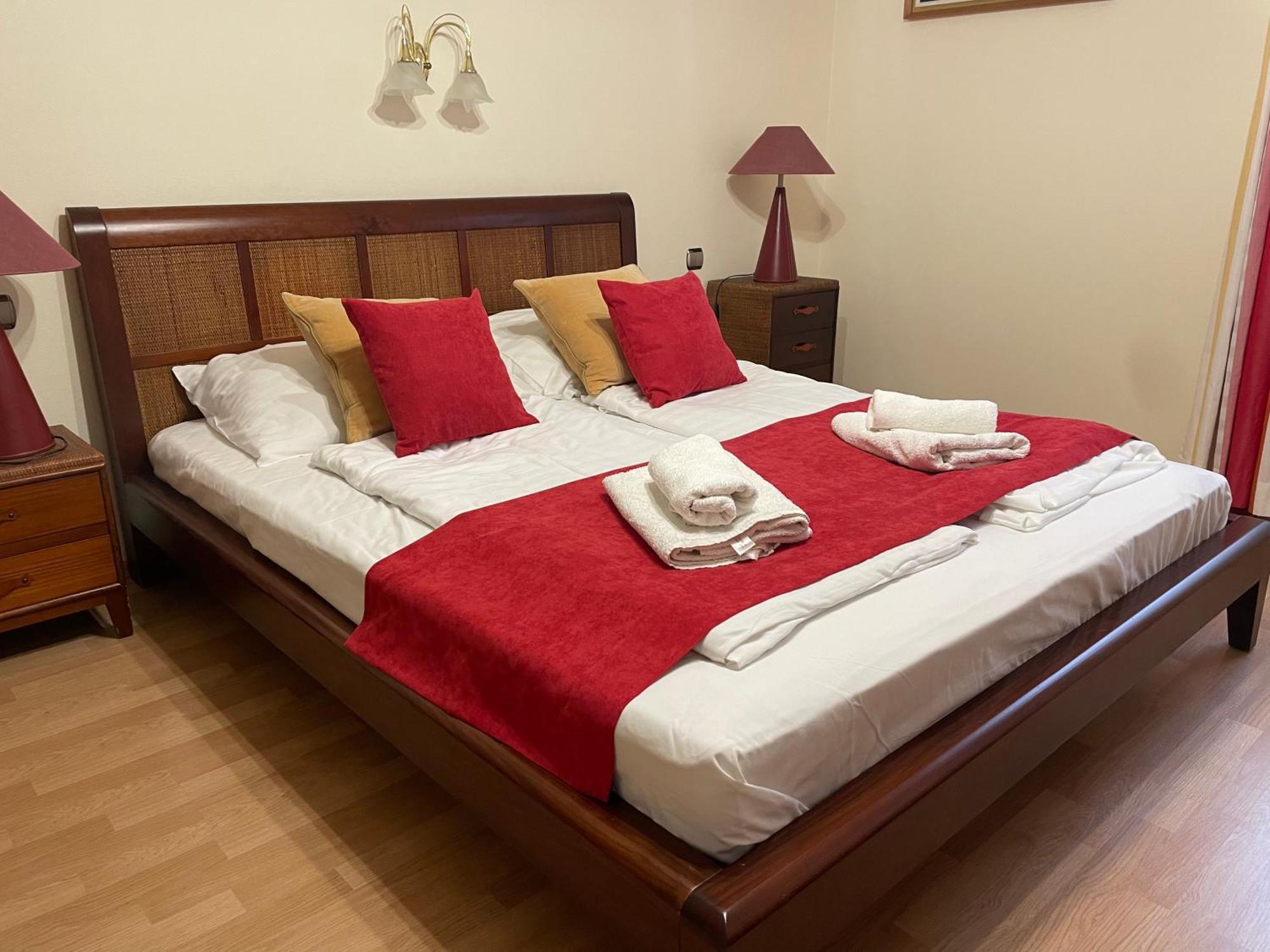 Amore Apartmanhaz Siófok Esterno foto