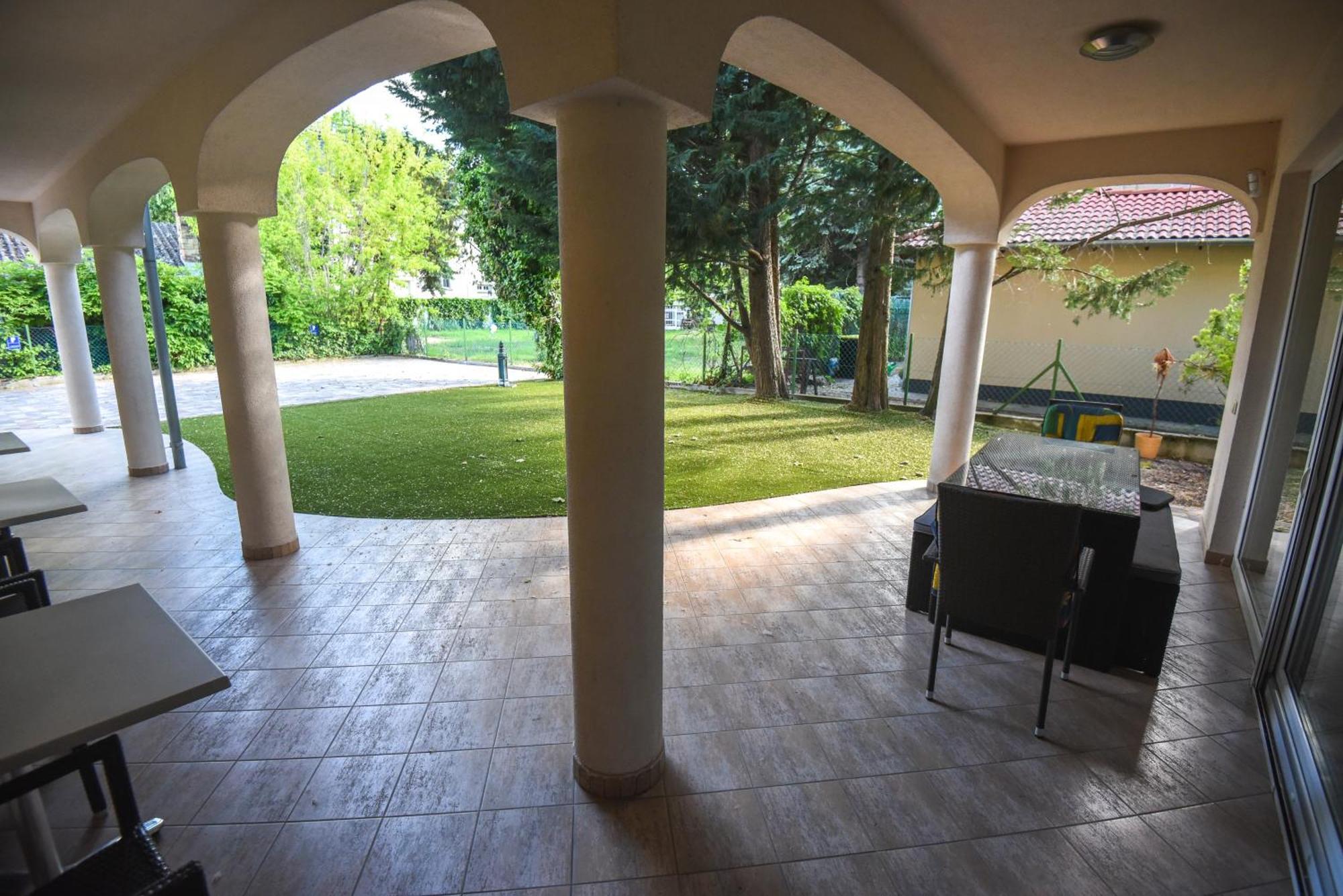 Amore Apartmanhaz Siófok Esterno foto
