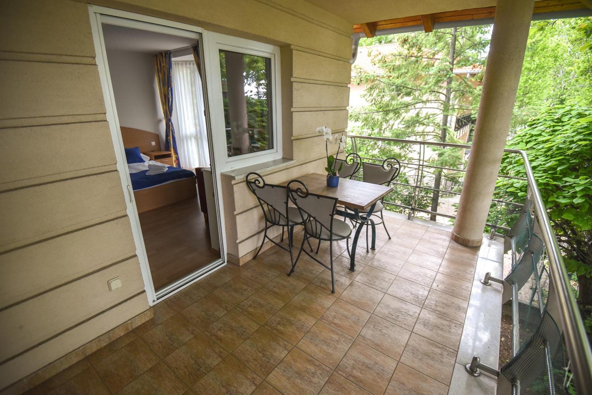 Amore Apartmanhaz Siófok Esterno foto