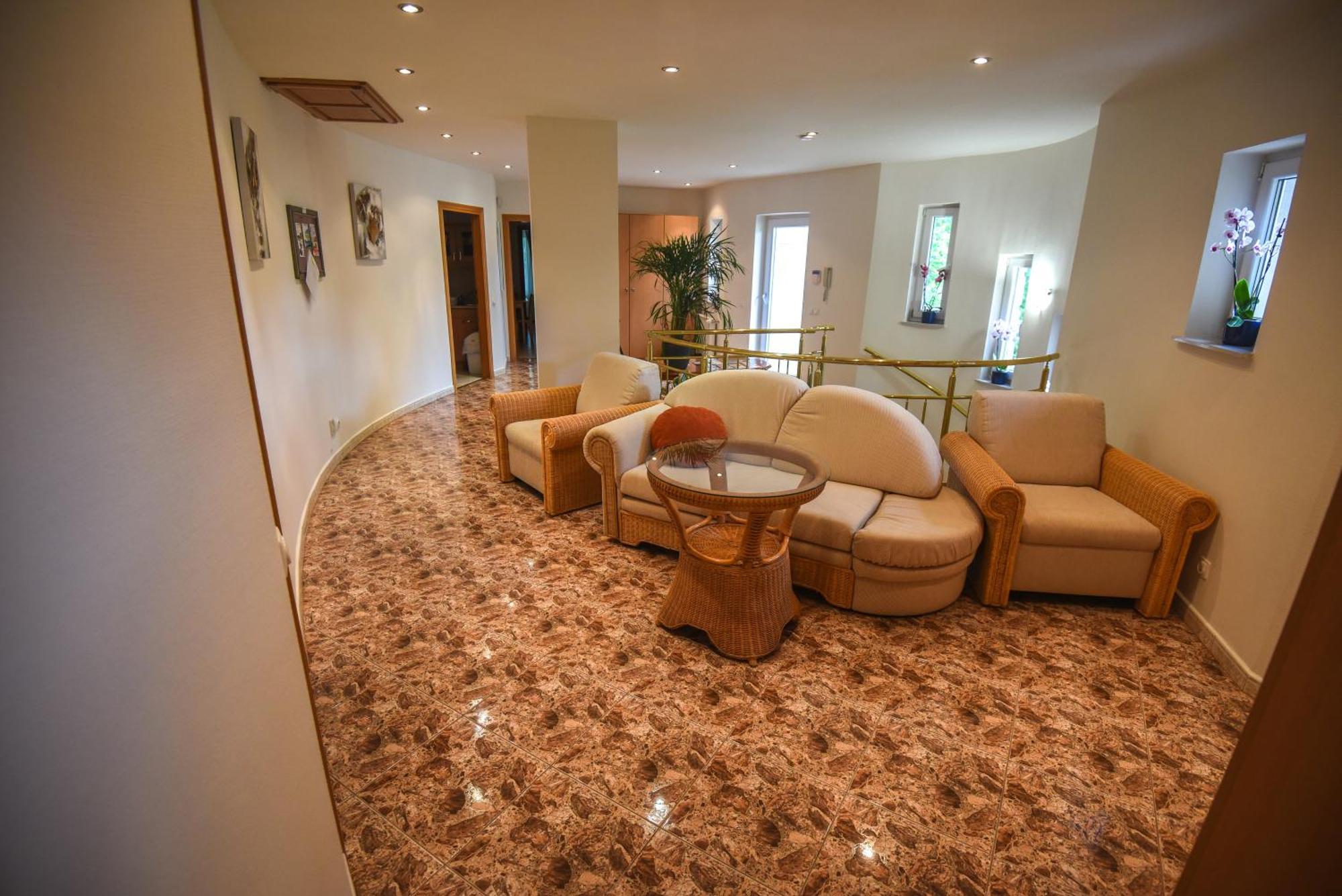 Amore Apartmanhaz Siófok Esterno foto