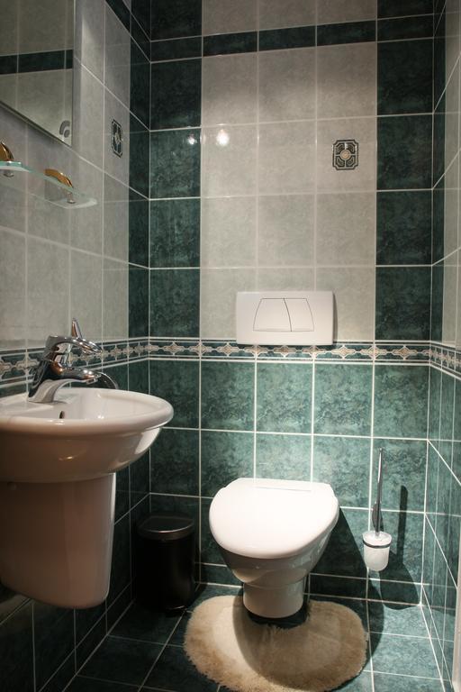 Amore Apartmanhaz Siófok Esterno foto